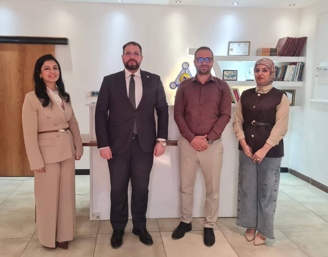 مركز فاي لعلوم النانو يستقبل عميد كلية طب الأسنان  في جامعة البيان